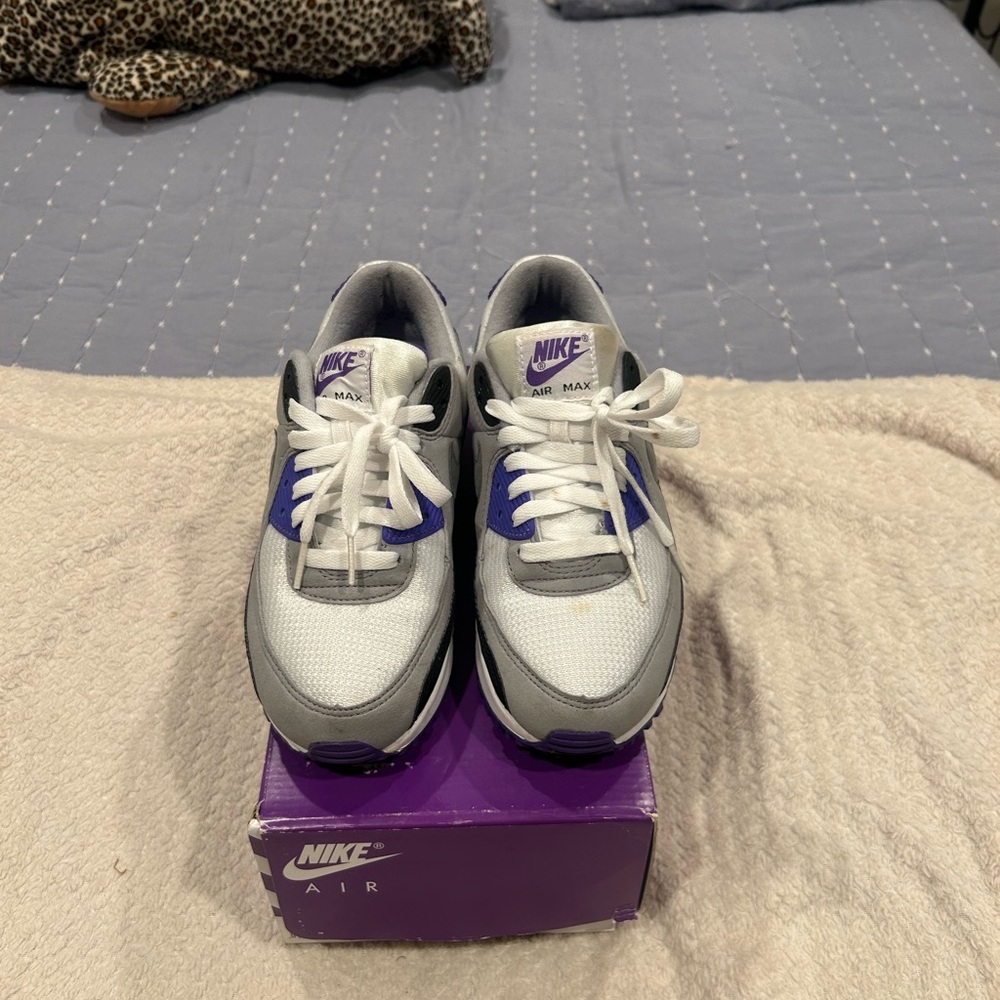 Nike Air Max Shoes in Purple, Black, and White - Picture 2 of 2